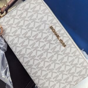 Ladies Wallet/Wristlet By M. Kors
